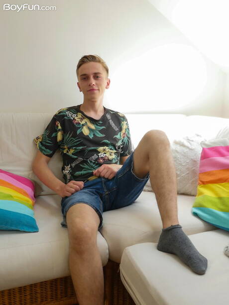 Young dude Lukas Dails posing nude