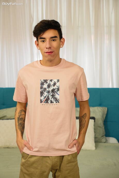 拉丁小夥Roman Capellini展現完美身材