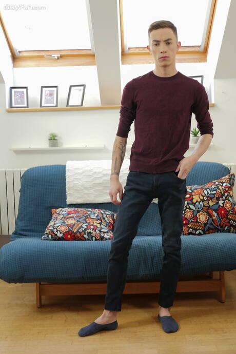 トゥインクのニック・ダナーが美しい体を披露