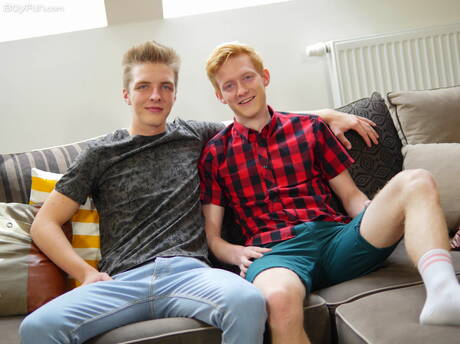 Heiße tschechische Jungs, der hübsche Tom Malone und der junge Tony Milak in heißer homosexueller Action