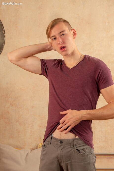 Young Casper Ivarsson shows a beautiful body