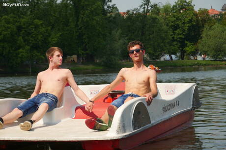 Twink Alan Caine and twink Taylor Mason have a good sex outside