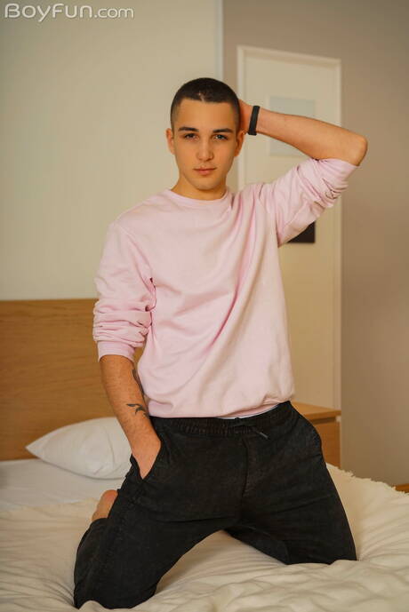 帥哥艾倫魯斯特裸體