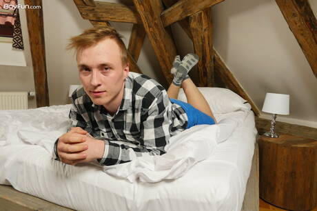 Hot twink Brian Lambert posing nude and showing hot ass