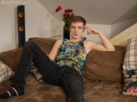 Boyfun: Young Tony Milak undressing and showing hot butt