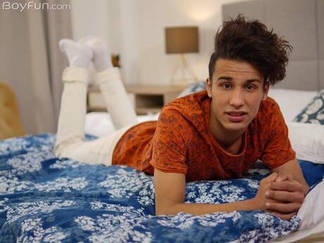 Young dude Danny Garcia posing naked and showing his ass