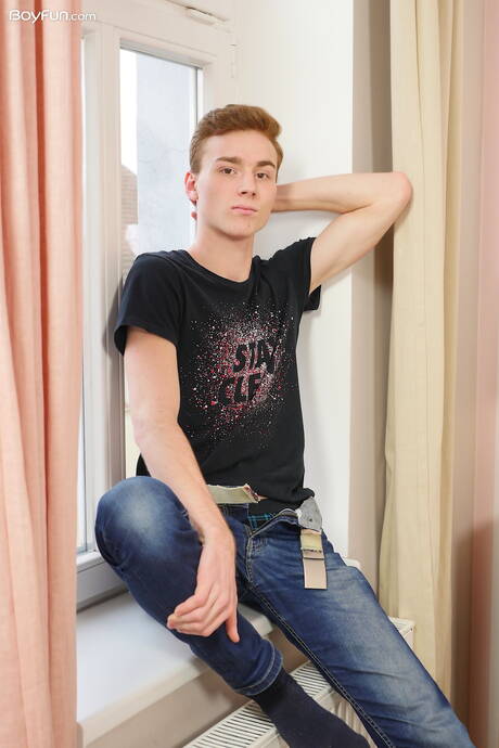 性感小鮮肉 Sammy Trakuza 展現完美身材