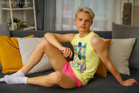 Twink Daniel Star 裸體擺造型