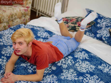 Beautiful boy Kyle Polaski posing nude and showing his ass