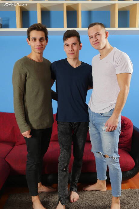 I ragazzi spudorati Lior Hod, Martin Hovor e Nathan Reyes in un duro sesso a tre