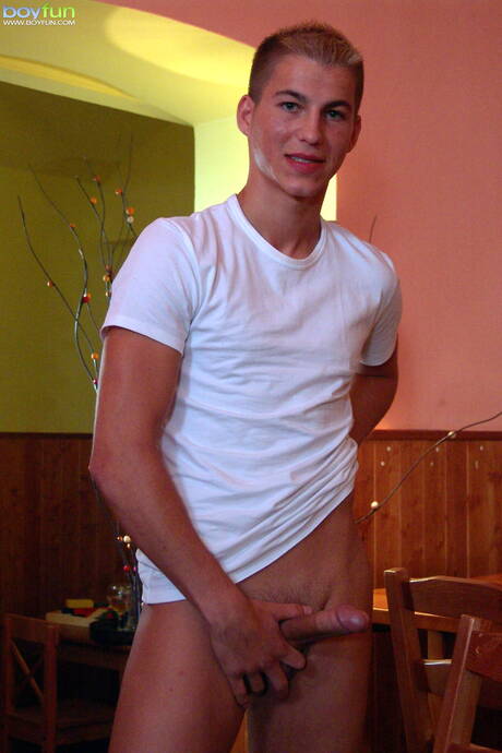 漂亮男孩傑克7玩雞巴