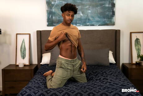 Men.com: Pretty american boys tough guy Trevor Brooks and hunky guy Ty Santana in black on white anal sex