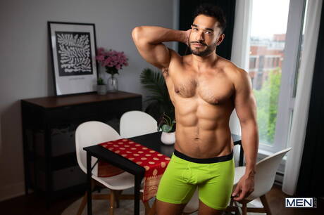 Enzo Muller, Benny und Fox Raj in einem 1-gegen-1-Serienfick