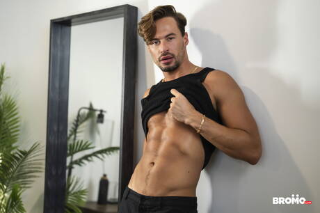 Amerykański ogier Damian Night i Matheuz Henk uprawiają dobry seks analny