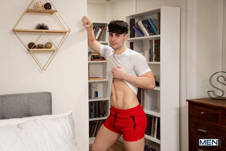 Hot american guys strong bull Dom King and superstud Michael Vente fuck ass after sucking dick