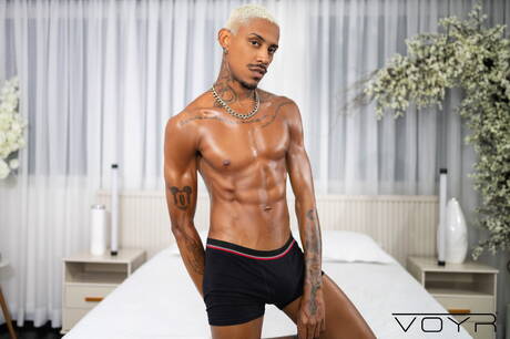 亞歷克斯尤利爾、馬龍、蓋爾、尤里一起玩樂