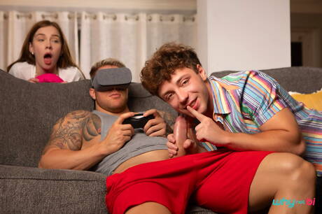 Hot friends Filou Fitt, Calvin Micheals and Venus Vixen in hot bi groupsex