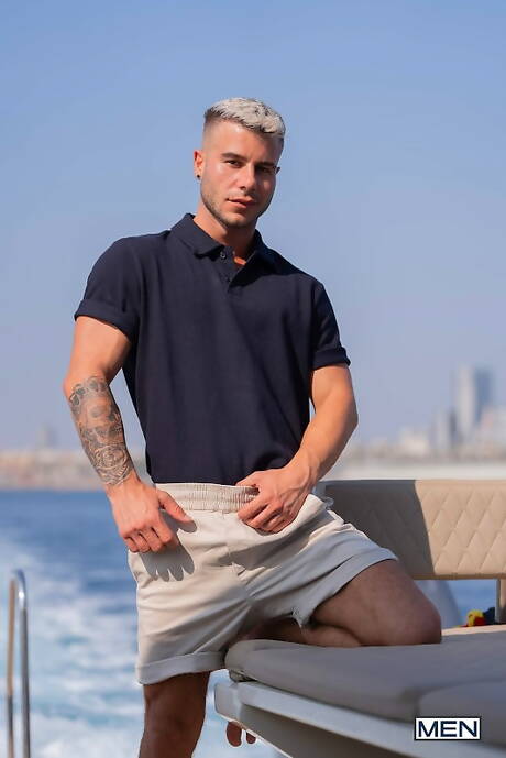 I ragazzi sexy Allen King, Dom King e Nico Zetta fanno sesso a tre all