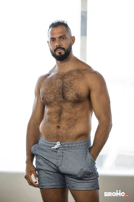 Spanish hairy bear Scott Carter and latin muscular Jacob Lord shows a perfect body