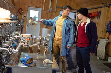 Canadian hunky guy Skyy Knox and american pretty boy Maverick Sun have a hot sex