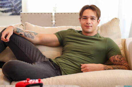 Hot americans, young boy Jayden Marcos and beefcake Carter Collins fuck ass after sucking dick