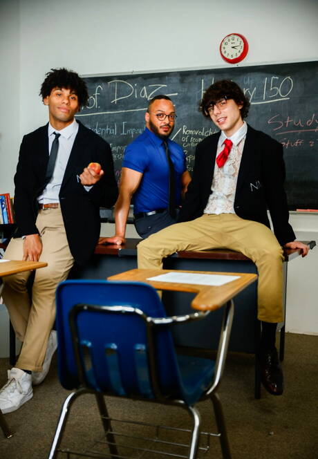 Seksowni chłopcy Dillon Diaz, Asher Day i Tony Genius w międzyrasowym seksie grupowym