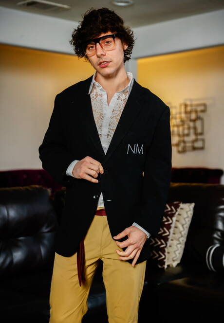 Os garotos sensuais Dillon Diaz, Asher Day e Tony Genius em sexo grupal interracial