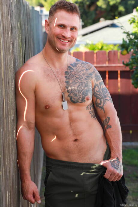 Active Duty: Beefcake Blain Oconnor and husky guy Peter Matthews fuck ass after sucking cock outside