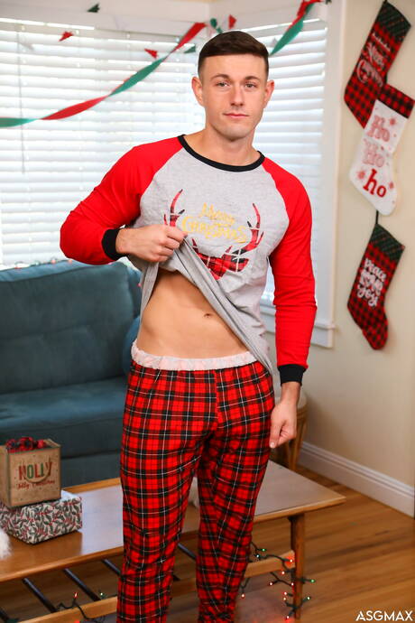 ASGmax Originals: Nasty boys Justin Matthews, Ryder Owens and Andrew Delta in hot groupsex