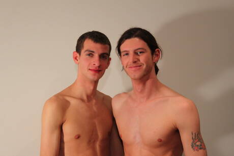 Blake Mason: Le costaud Jace Tyler et le bien bâti Brez Wild baisent le cul après une pipe