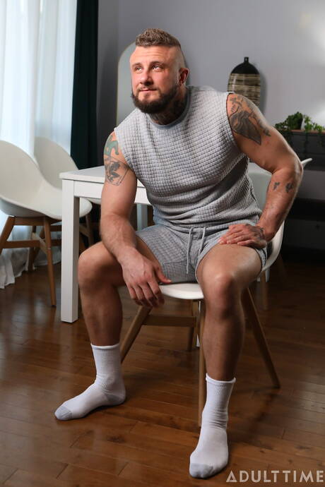 Hunky guy Marcus Mcneil and strongman Crush Daddy drilling an ass