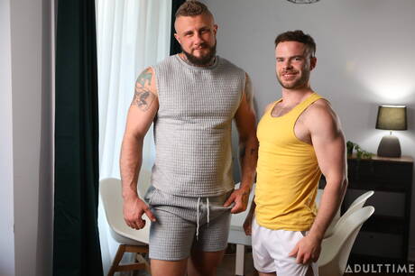 Hunky guy Marcus Mcneil and strongman Crush Daddy drilling an ass