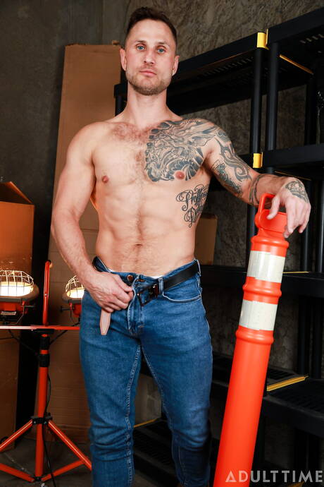 Schaamteloze mannen Hatler Gurius, Blain Oconnor en Jonathan Taylor in hete groepsseks