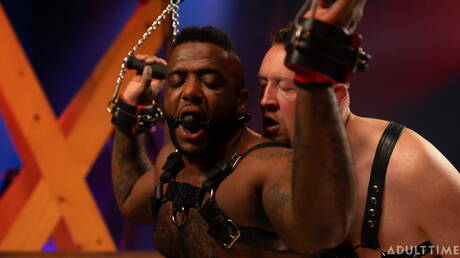 Two american boys beefcake Pierce Paris and muscular Micah Martinez likes to be dominated and humiliated