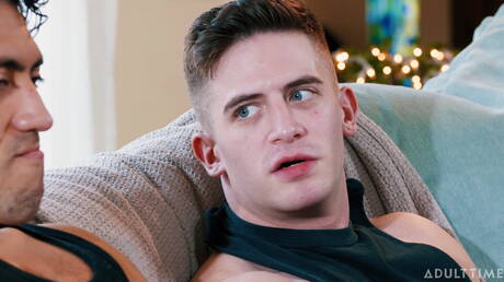 Pretty american boys strongman Zeno Rey and well-built Trevor Brooks jerk off