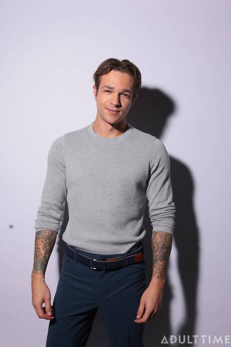 Adult Time: American young dude Jayden Marcos wanking