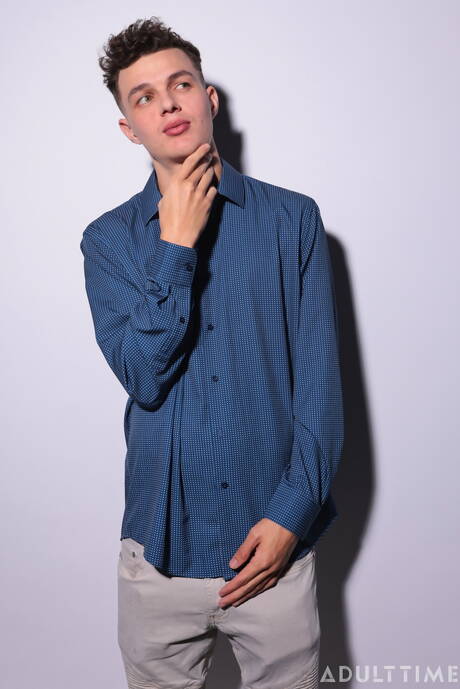 年輕小夥Josh Rivers手淫