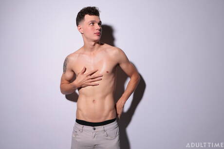 年輕小夥Josh Rivers手淫