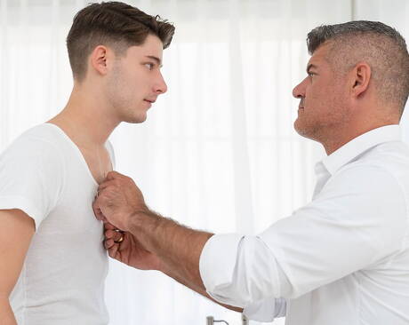 Gorący amerykańscy chłopcy, przystojny facet Dex Devall i superogier Dillon Stone uprawiają dobry seks