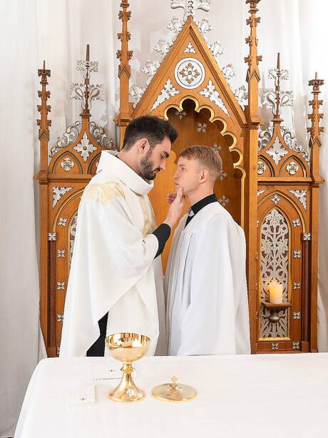 Nice american guys otter Jack Aries and young boy Noah White have a good sex