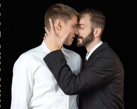 Americanos gostosos, o bonitão Sage Roux e o garanhão peludo Tucker Barrett em sexo anal hardcore