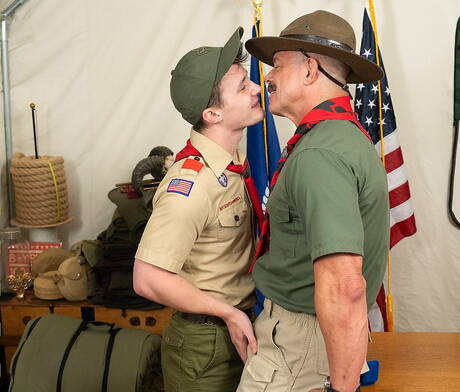 素敵なアメリカ人の男たち、美しい男のグラント・ドゥカティとホットなスタッドのリース・スコットが愛し合う