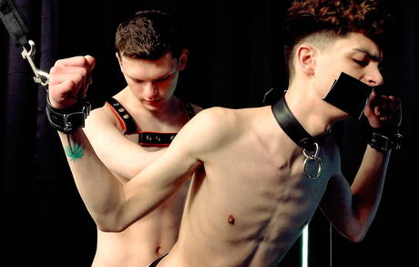 Hot american guys hot twink Ethan Tate and young dude Zayne Bright likes to be tied