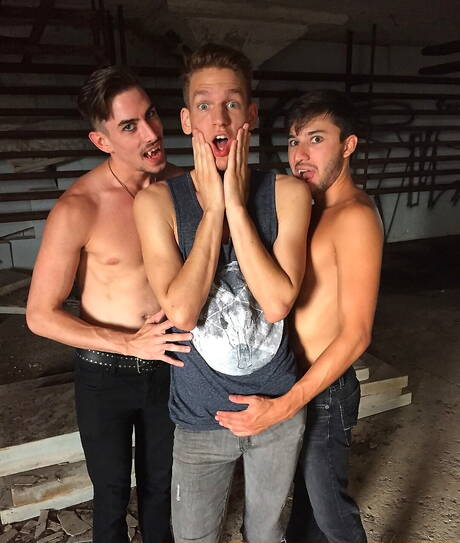 Os caras sem vergonha Jack Hunter, Scott Demarco e Zack Grayson têm um prazer a três