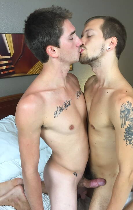 Sensual dude Colton Andrews and hot dude Jeremy Adams in hot homosexual action