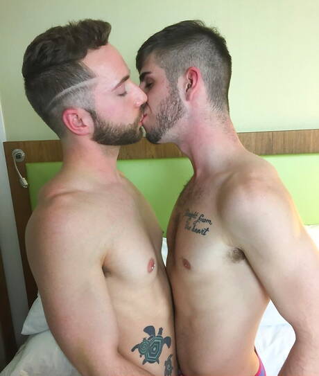 Le costaud Christian Cummings et le costaud Lance Matthews ont des relations sexuelles torrides