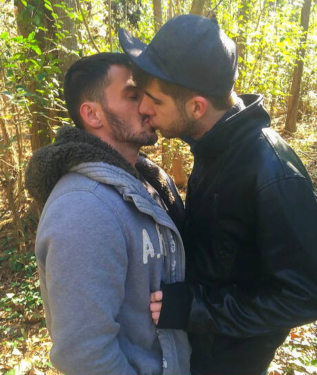 Well-built Brogan Reed and hunk Lance Matthews in hot homosexual scene outside