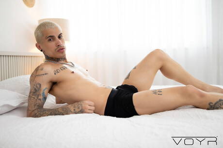 Superhengst Dh Zayd und Muskelprotz Caio Rodrigues in heißer Homosexuellenszene