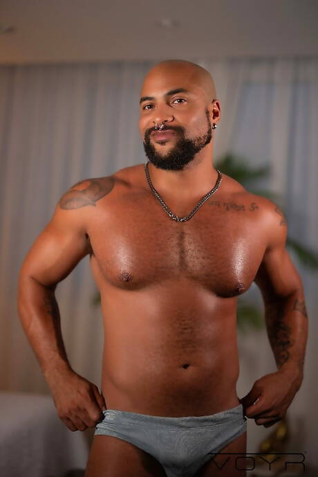 Il bel ragazzo Ben Hunter e l