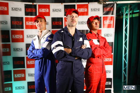 恥知らずな少年ケンゾー・アルバレス、リアム・アリスト、アルノ・アンティーノがバスルームで熱い3Pアナルファックアクションを披露